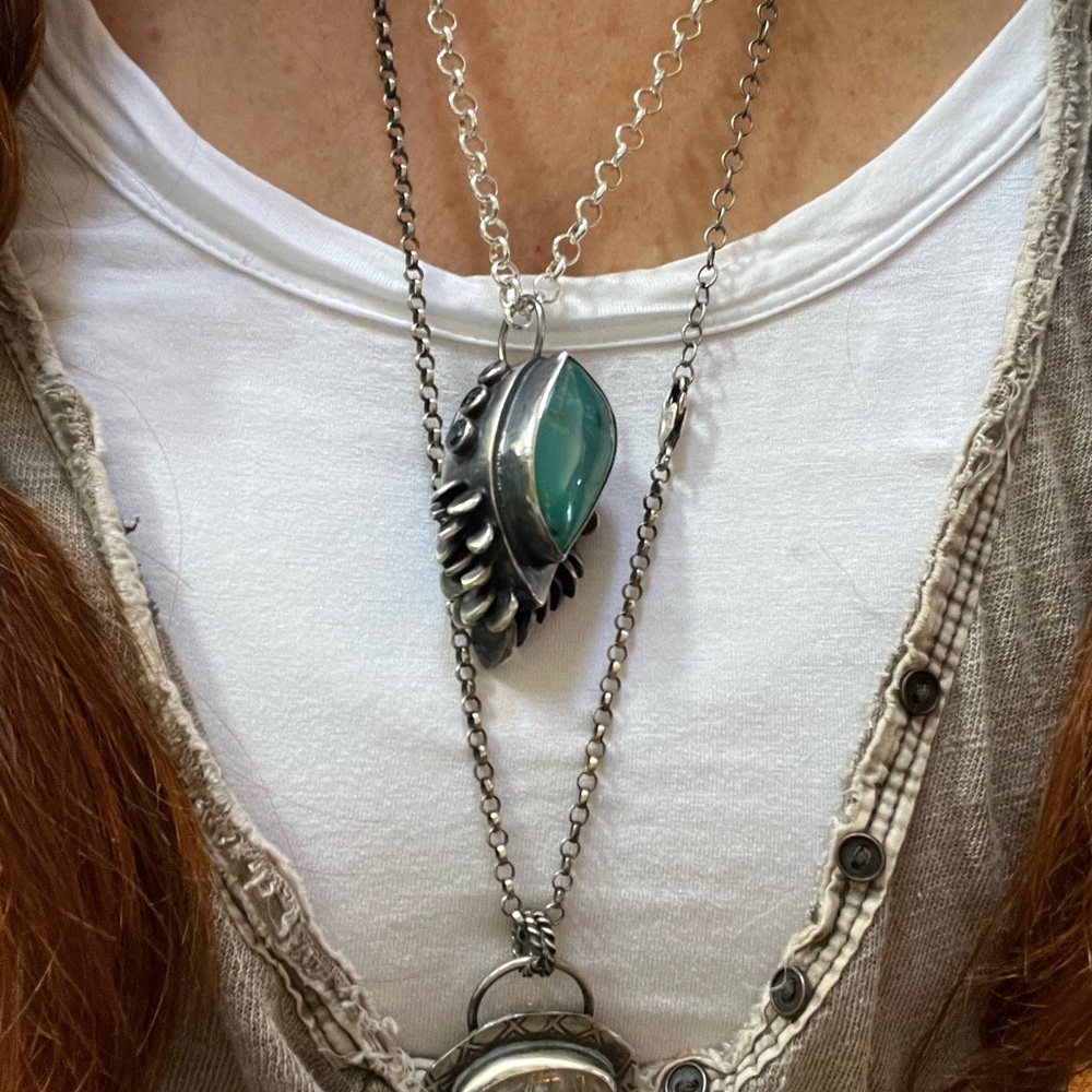 Handcrafted one of a kind Silver and Opal chrysoprase treasure box pendant - Picture 9 of 9